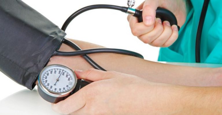 Simptomi hipertenzija i prva pomoć